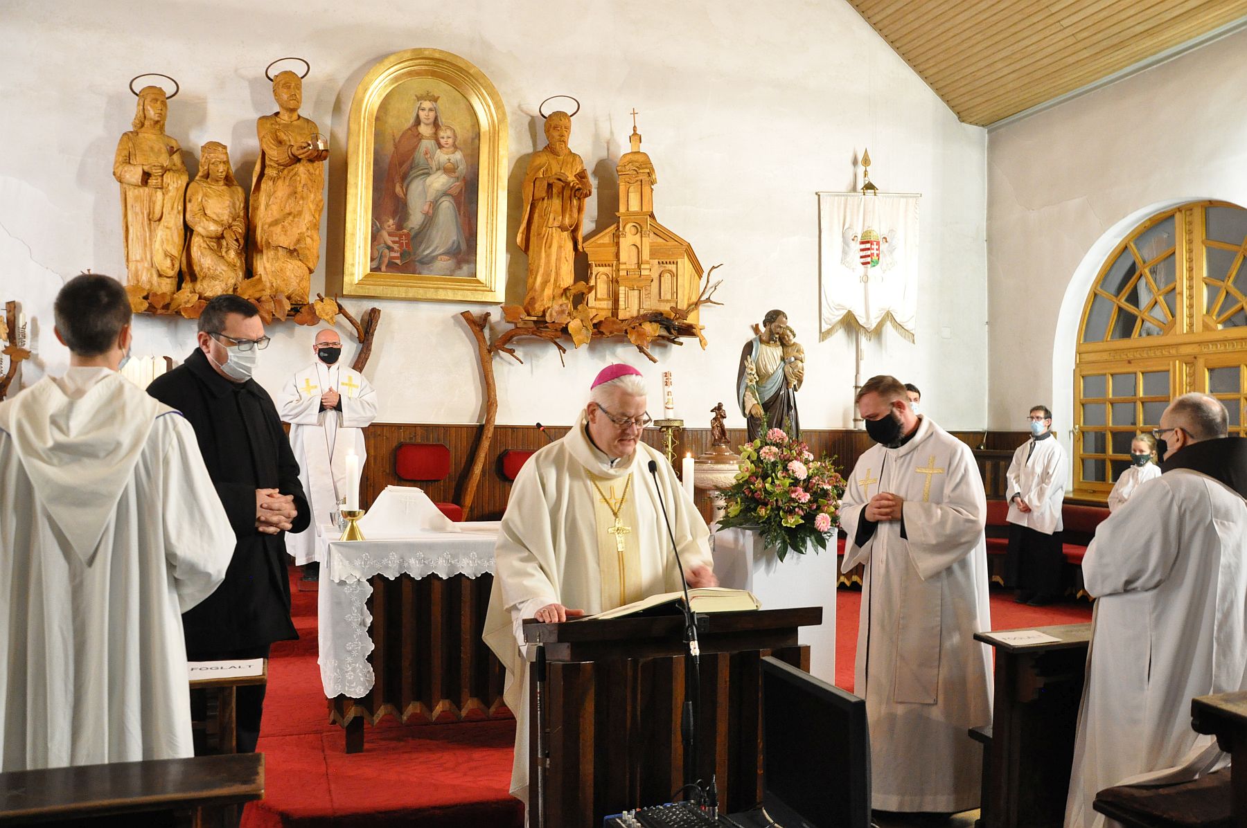 Elsőcsütörtöki püspöki szentmise az Öreghegyi templomban